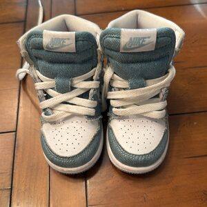 Air Jordan 1s Toddler 7C
